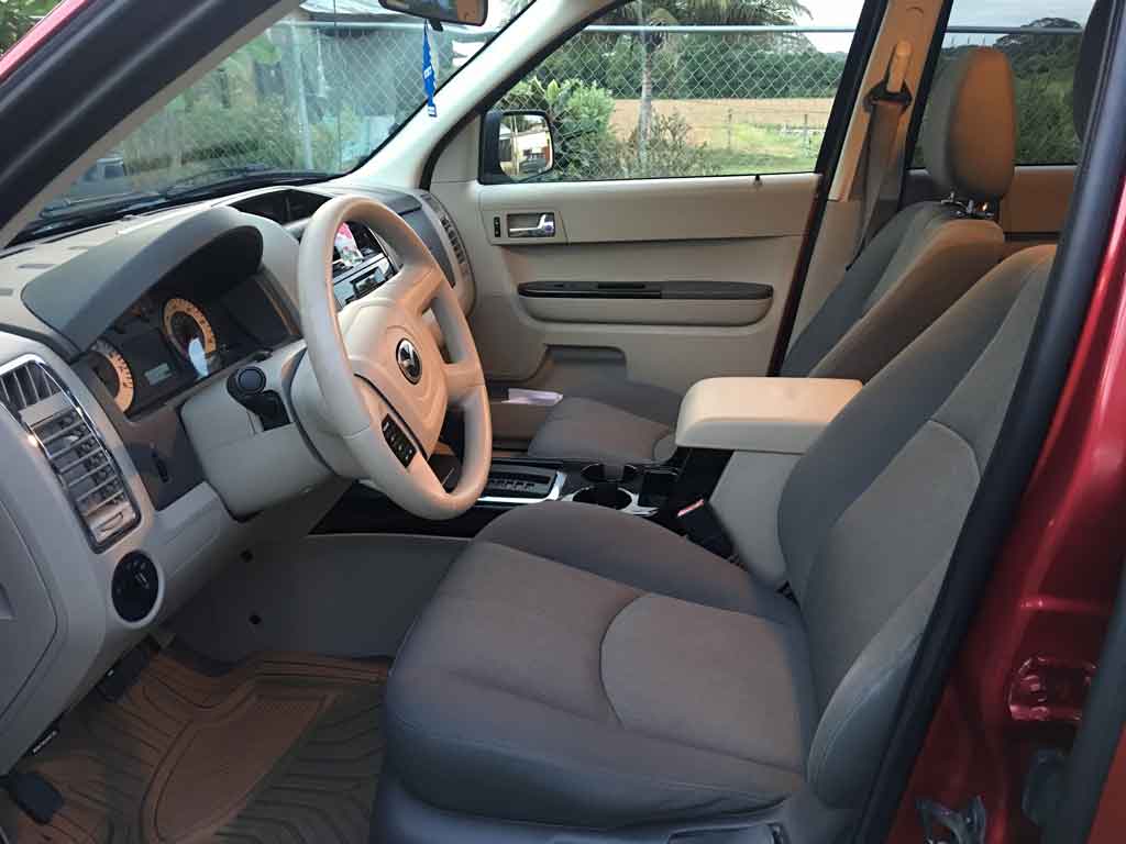 Mazda-Tribute-Interior